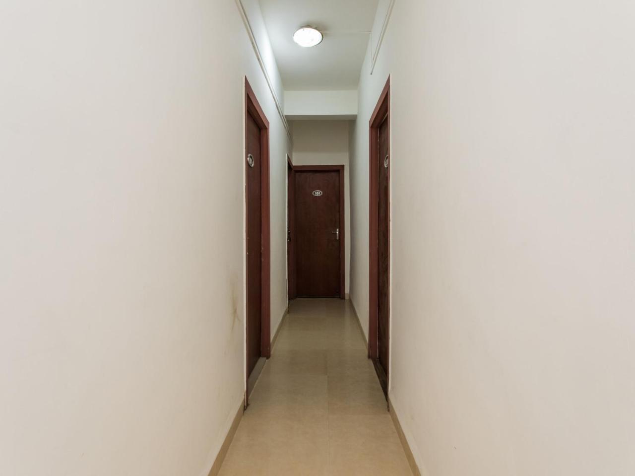 Oyo 14856 Resort Raghav Palace Indore Ngoại thất bức ảnh